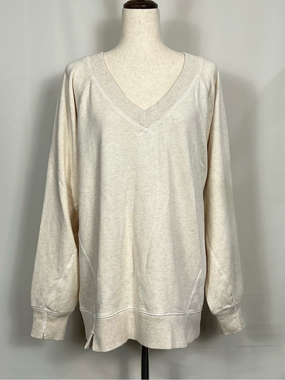 Aerie Women’s Downtime Oversized Big Hug V-Neck Sweatshirt Cloud Wash Color S